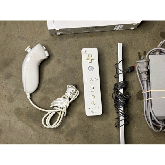 Nintendo Wii Gamecube Compatible RVL-001 Tested Works - Picture 2 of 12